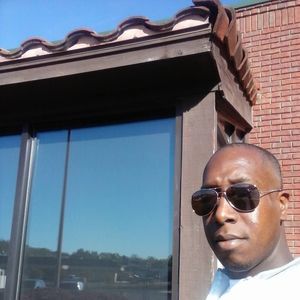 Meet your Posher, Carlos